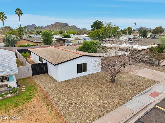 4th image of 2437 E LARKSPUR Drive