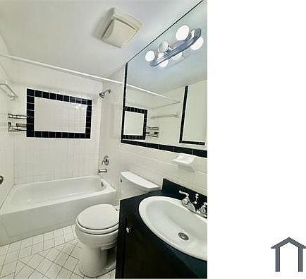 3rd image of 1521 Lenox Ave