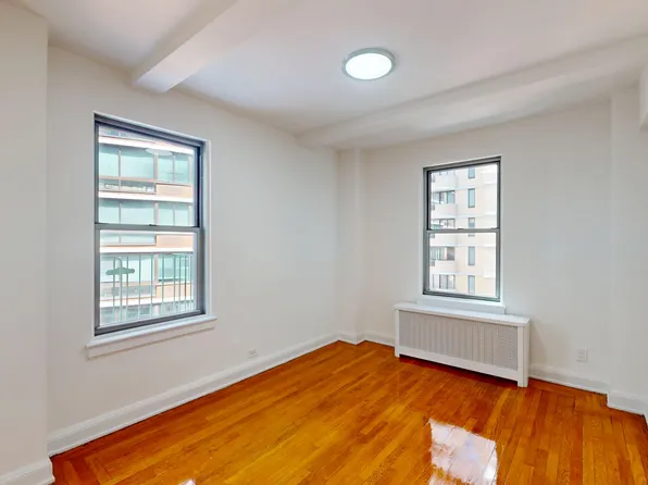 301 East 38th Street image 8 of 25