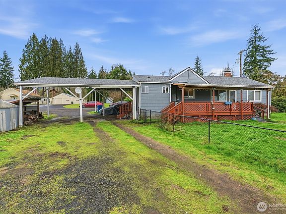 4th image of 2201 Holcomb Loop Rd