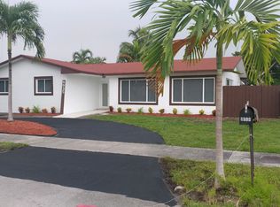 8935 SW 11th St, Miami, FL 33174