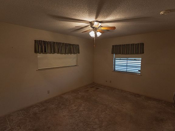 5th image of 704 N Bowie St