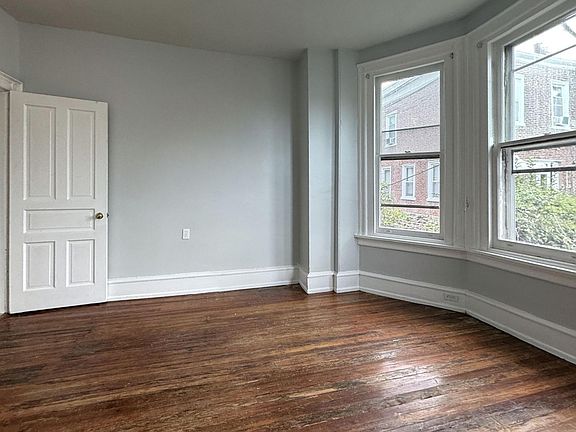 5th image of 441 E Walnut Ln APT 2