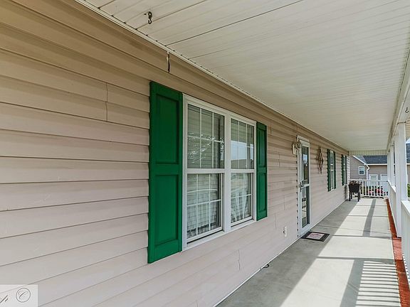 3rd image of 105 Eastwind Dr