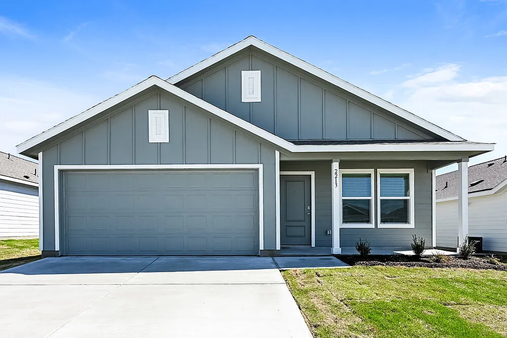 3 bed, 2.0 bath, 1994 sqft, $2,245 — Photo 1