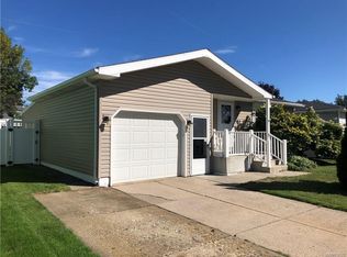 40 E Rouen Dr, Buffalo, NY 14227