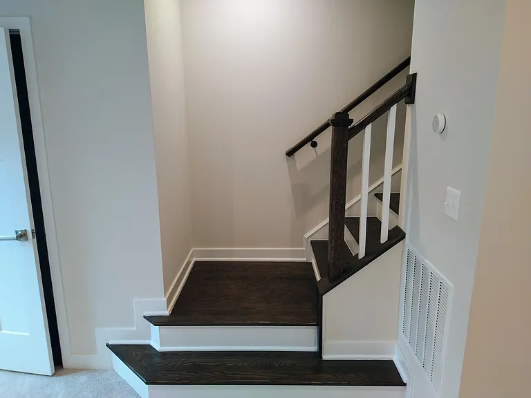 2031 Landon Ln — Photo 29
