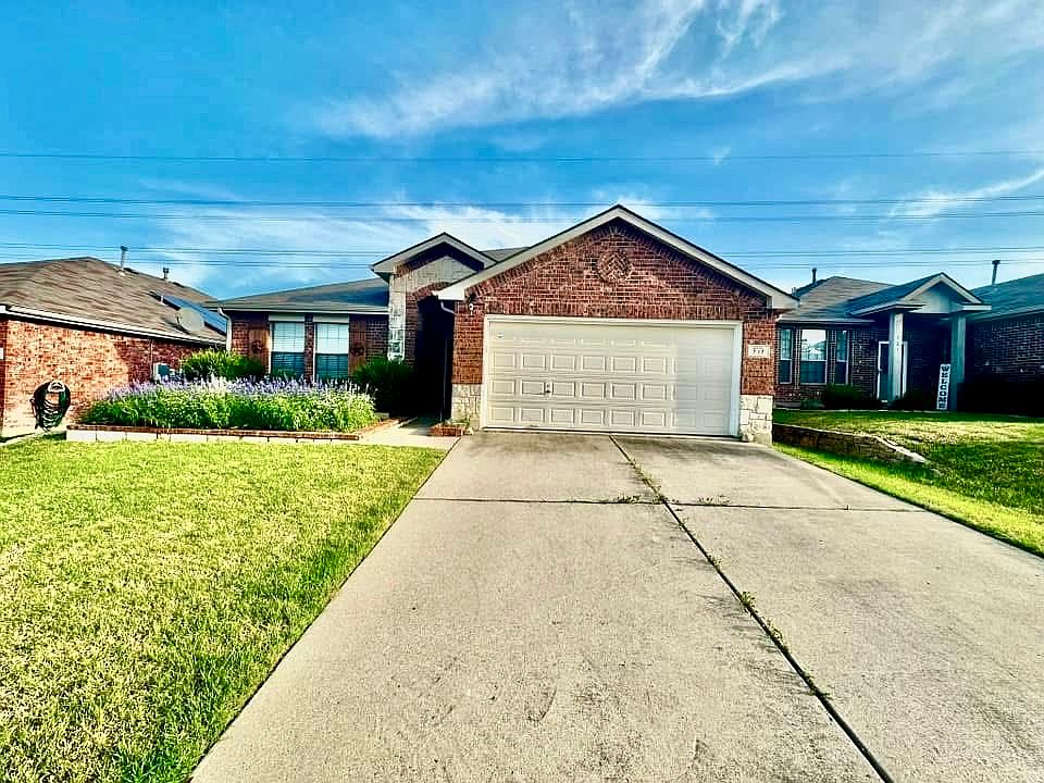1st image of 717 Kentucky Derby Ln