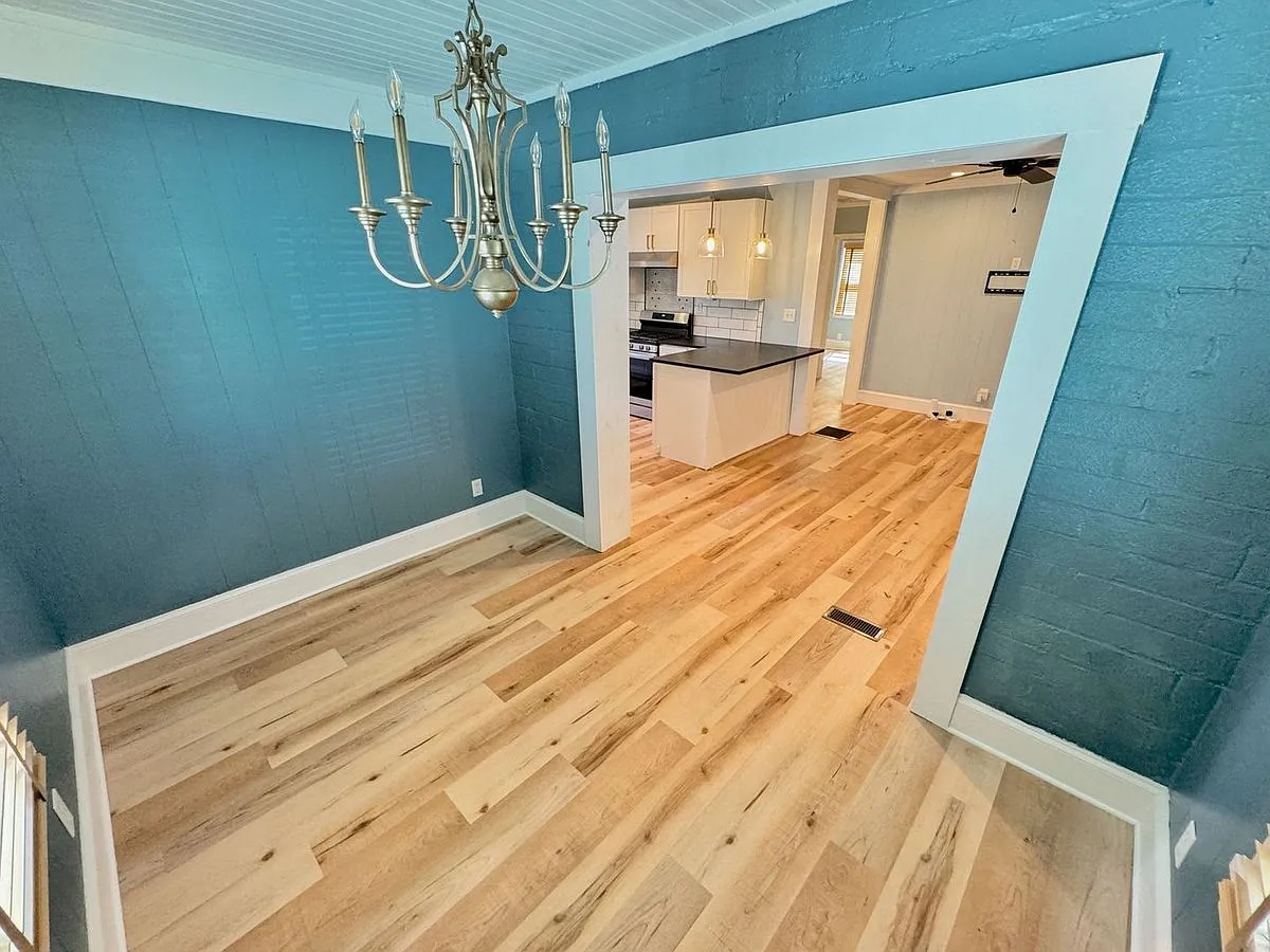 229 Aviation Rd — Photo 3