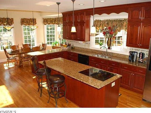 4th image of 5908 Brookmeade Ter
