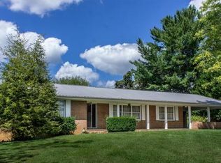 130 W Barton Ridge Rd, Greeneville, TN 37743