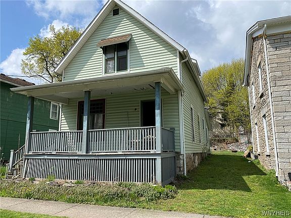 3rd image of 186 Gooding St