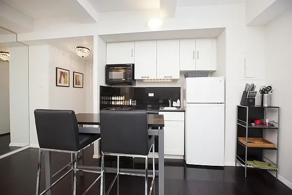 Rented by Global Realty Opportunities | media 4