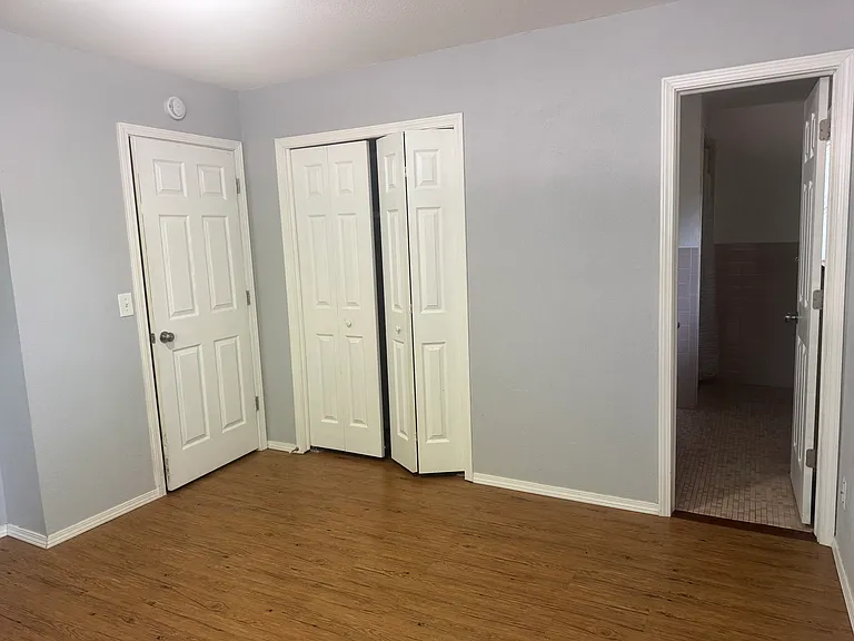 1230 S Sherman Ave — Photo 12