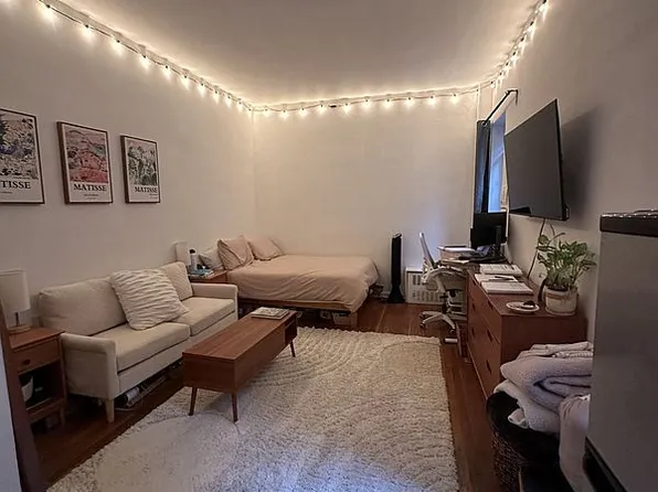 152 E 35th St APT 2D, New York, NY 10016