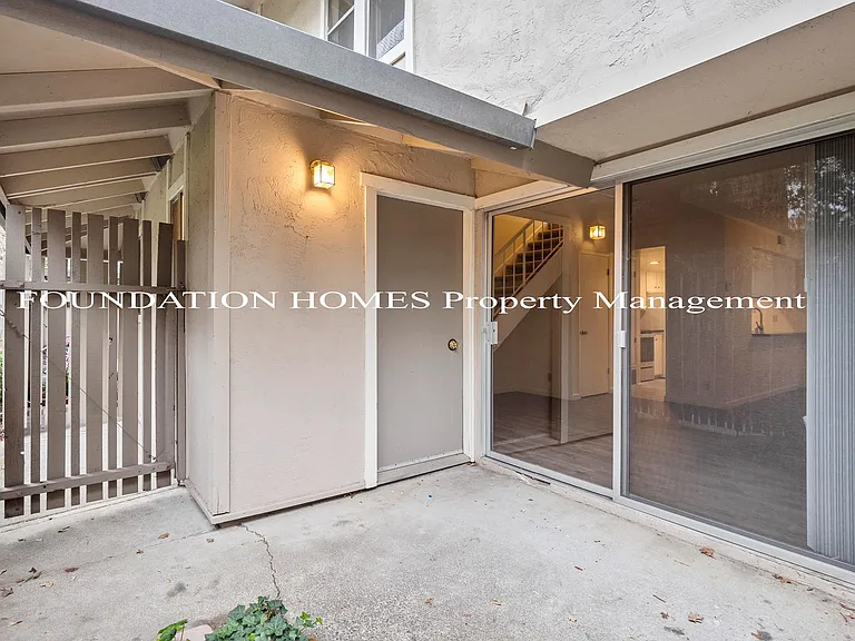 67 Roundtree Blvd — Photo 5