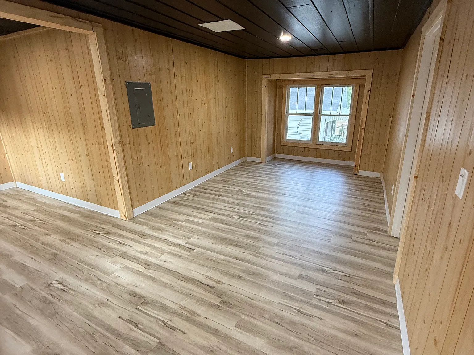 2 bed, 700 sqft, $1,095 — Photo 3