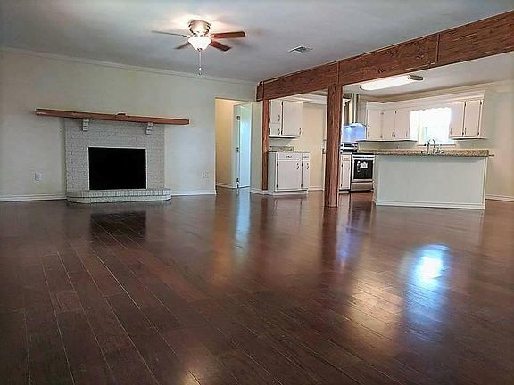 3rd image of 106 County Road 33820