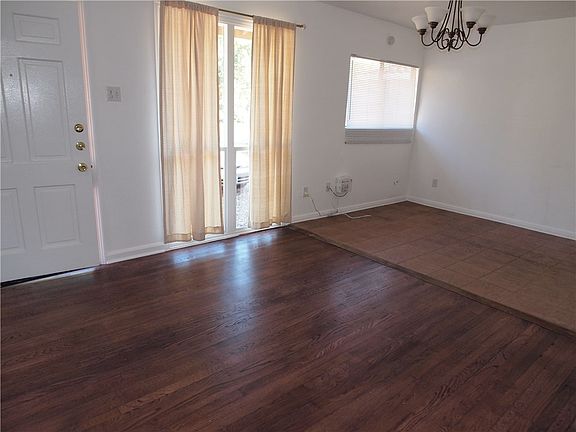 4th image of 1400 Justin Ln #B