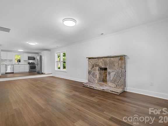 4th image of 65 McDowell St