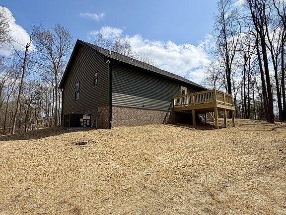 3rd image of 1015 Mount Olive Rd