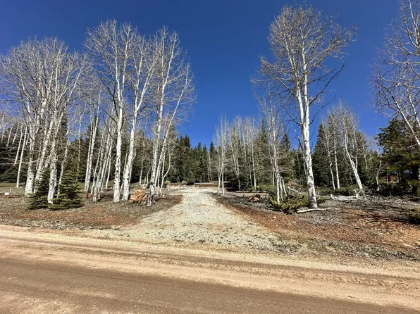 930 W Strawberry Point Rd, Alton, UT 84710