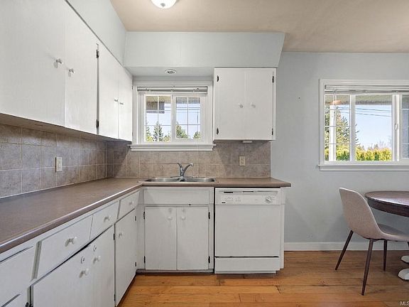 4th image of 349 Hilchey Rd