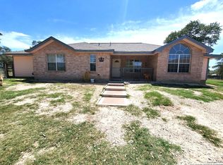585 Peach Tree Ave, Poteet, TX 78065