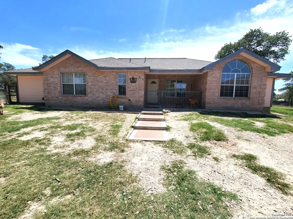 585 PEACH TREE AVE, Poteet, TX 78065