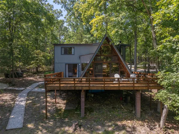 672 Whitetail Creek Dr, Innsbrook, MO 63390