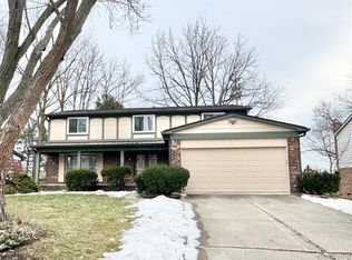 3095 Rolling Green Cir S, Rochester Hills, MI 48309