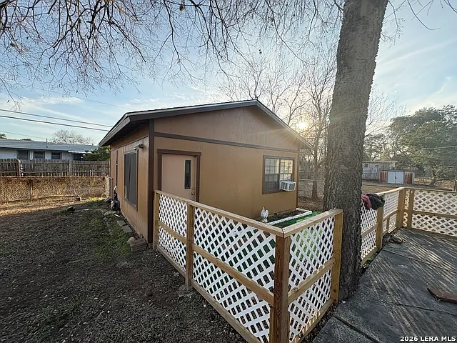 1 bed, 1.0 bath, 440 sqft, $900 — Photo 3