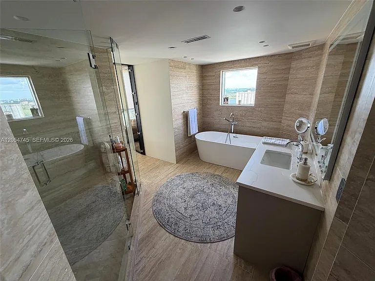 16425 Collins Ave #OS18A — Photo 12