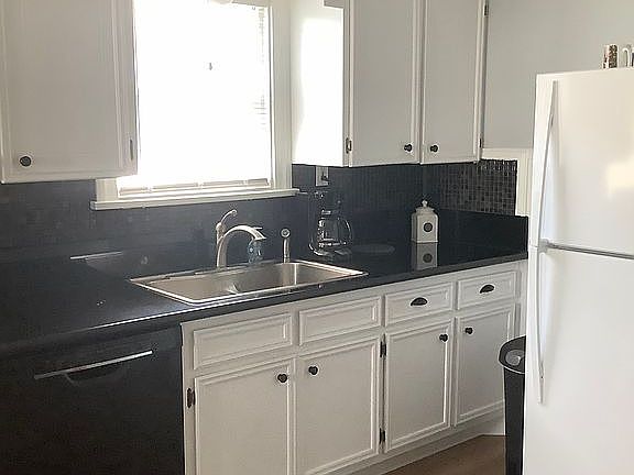 4th image of 3816 Avenue T