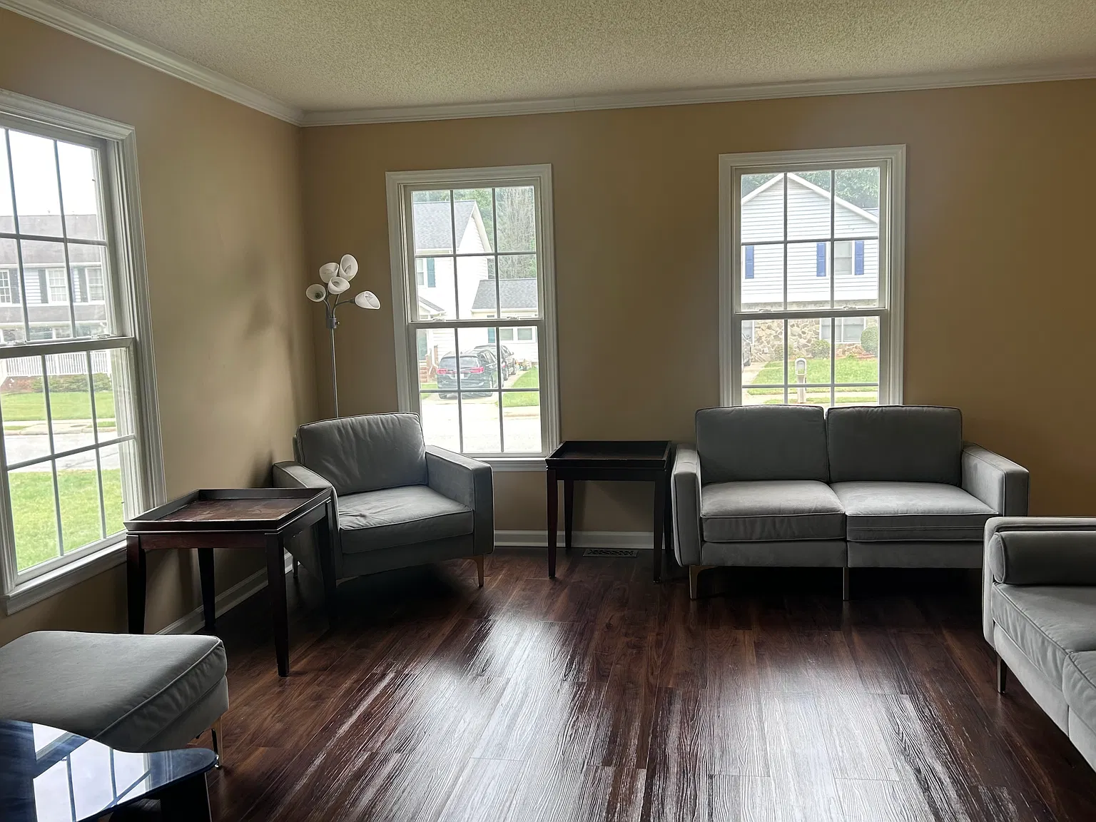 4 bed, 2.5 bath, 2096 sqft, $1,000 — Photo 3