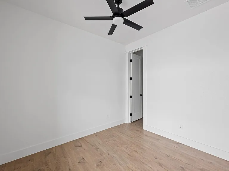 7920 Mullen Dr #5 — Photo 19