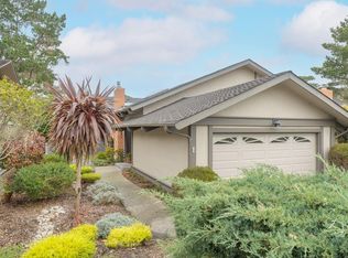 4 Country Club Gate #2, Pacific Grove, CA 93950