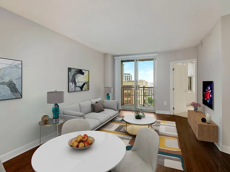 Spinnaker Bay at Harbor East — Photo 2
