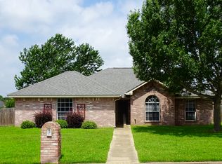 201 Willow Rd, Bullard, TX 75757