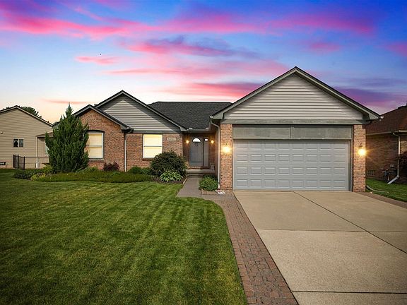 3rd image of 52111 Defever Ln