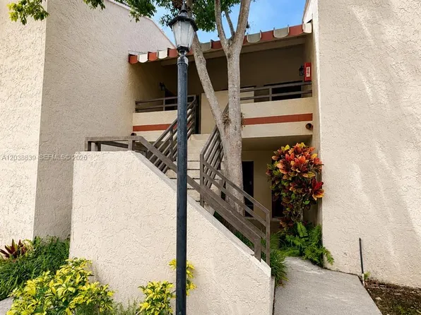 20005 NE 3rd Ct APT 8, North Miami Beach, FL 33179