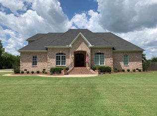 3911 Triple Crown Dr, Murfreesboro, TN 37127