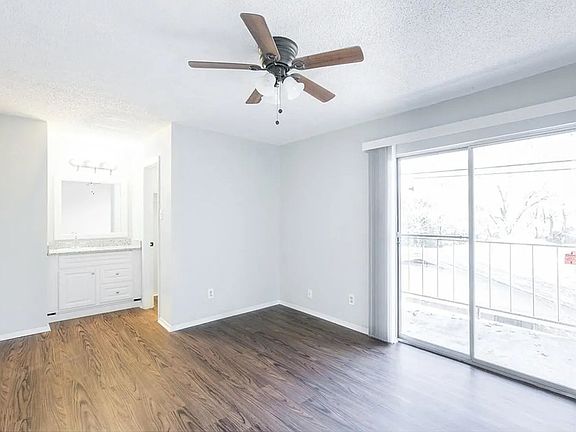 5th image of 1405 Clearfield Dr APT 308