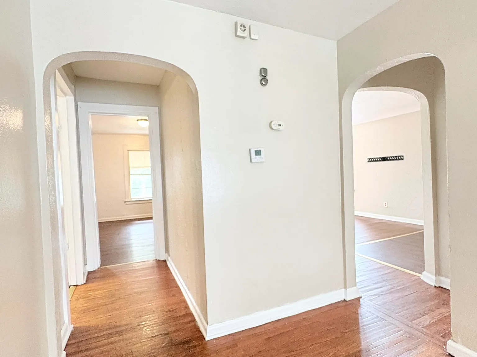 2 bed, 988 sqft, $1,225 — Photo 3