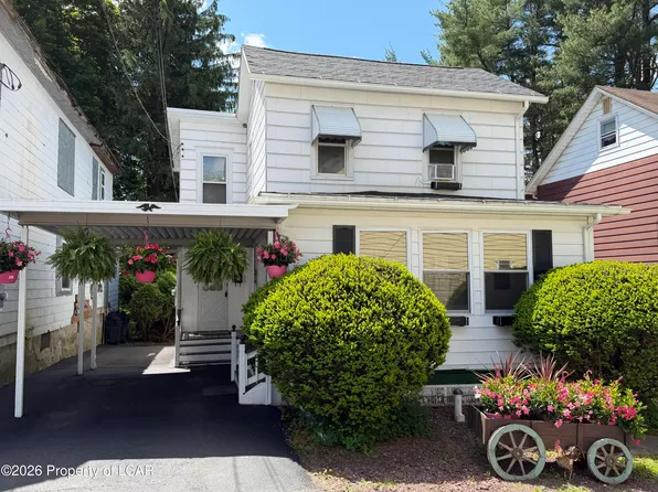 104 5th St, Weatherly, PA 18255