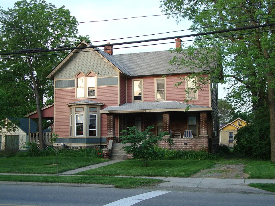 822 N Ml