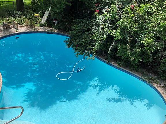3rd image of 9022 Cheswick Dr