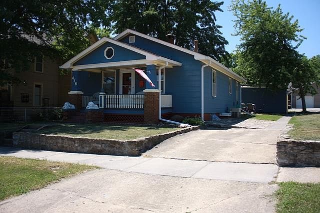 1st image of 418 Cherry St