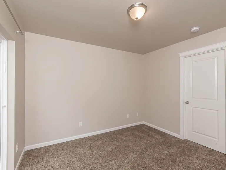 8508-8518 Main St E — Photo 5