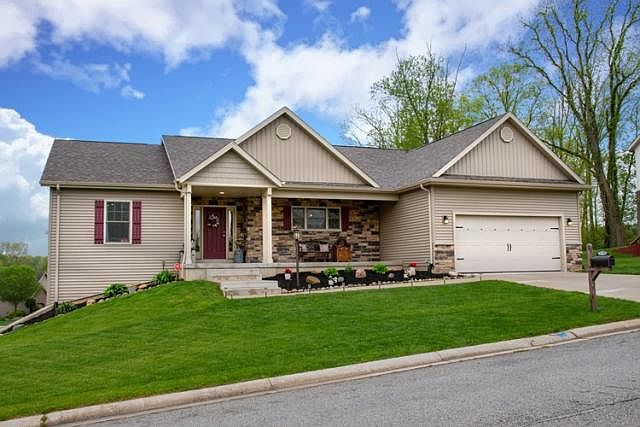 1st image of 25728 Rolling Hills Dr